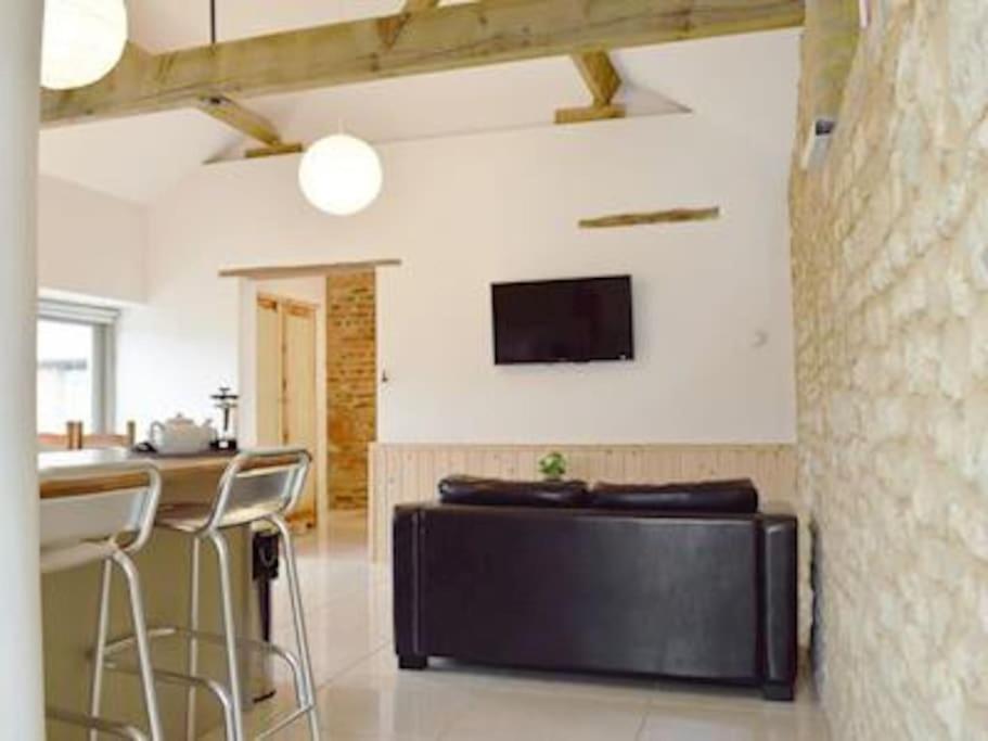 Mole Hole Apartment Towcester Ngoại thất bức ảnh